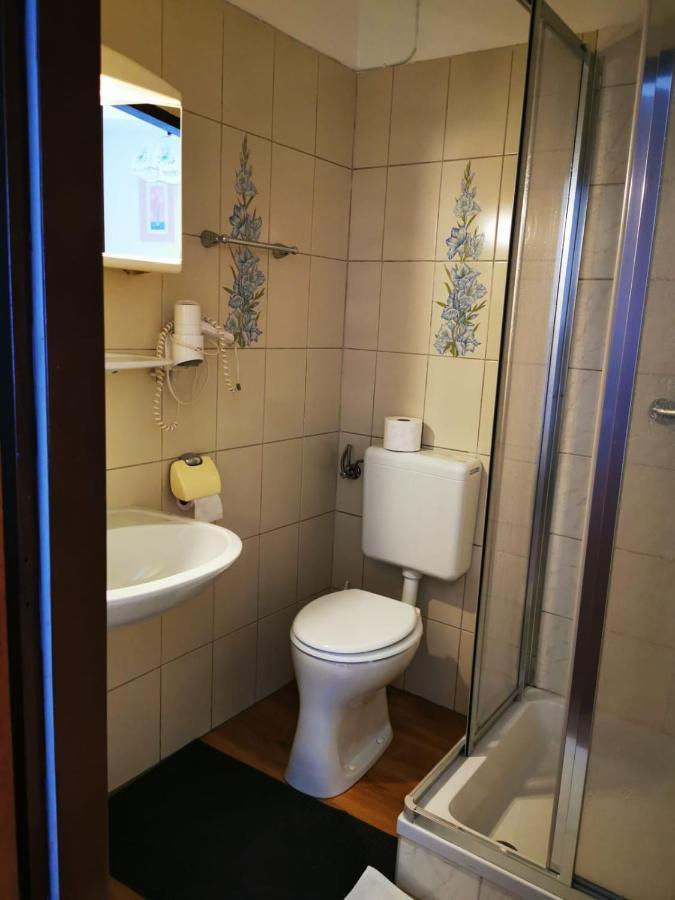 Hotel Goldene Krone Mistelbach Εξωτερικό φωτογραφία